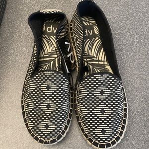 NIB Dolce Vita for Target espadrilles black tan